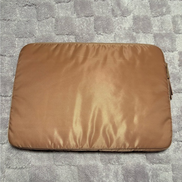 Kate Spade Pink Laptop Sleeve - Picture 5 of 7